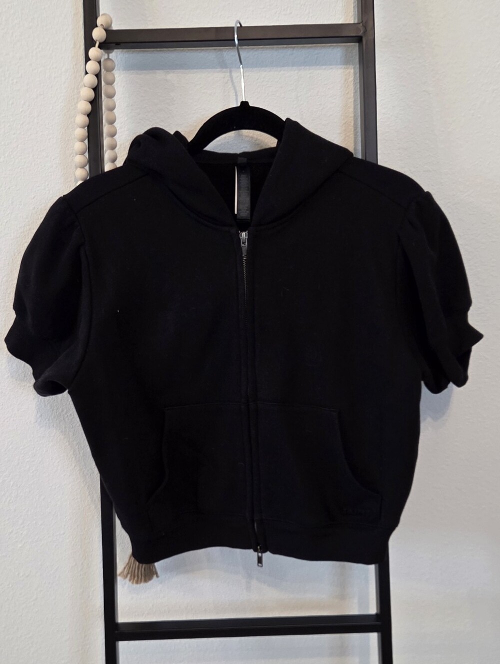 SKIMS Bubble Sleeve Crop Zip Up Hoodie Black Size M - Picture 2 of 4